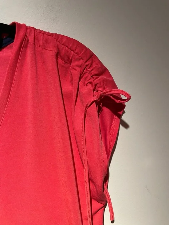 JEANNE PIERRE Women’s Coral Pink V‑Neck Short Sleeve Top with Ruched Tie Sleeves - Picture 4 of 8